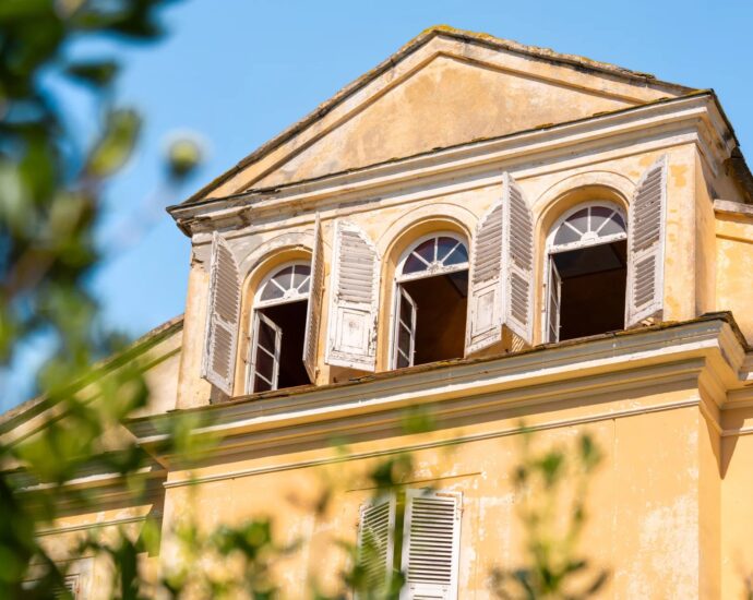 Bastia, Maison de maître, vue mer panoramique, 4 chambres, piscine, proche plages et centre-ville