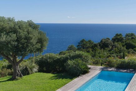 Exclusive listing, Tarco, Sea view, Villa, 8 bedrooms, heated swimming pool, fitness room, close to the beach
