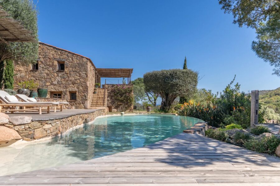 Porto-Vecchio, Piccovaggia, Villa type bergerie, 4 chambres, domaine privé, proche plage