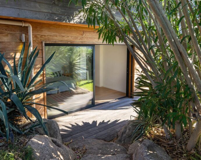 Exclusive listing, Tarco, Sea view, Villa, 8 bedrooms, heated swimming pool, fitness room, close to the beach