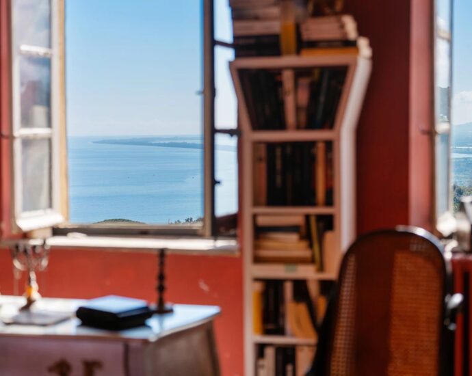 Bastia, Maison de maître, vue mer panoramique, 4 chambres, piscine, proche plages et centre-ville