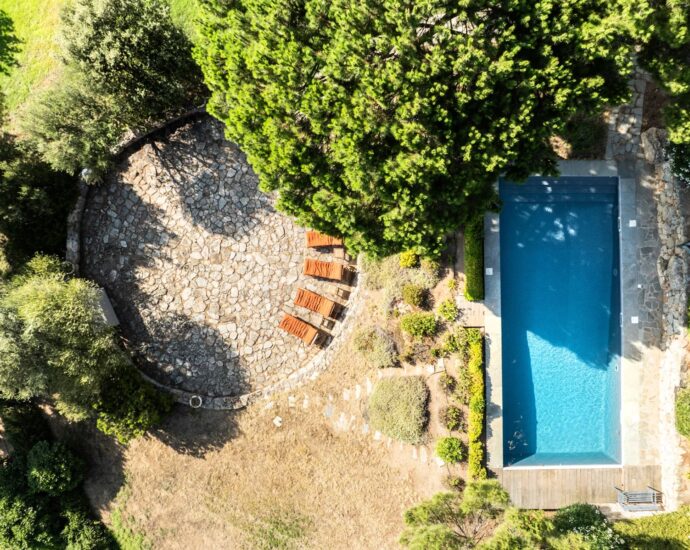 Lumio, villa 7 chambres, piscine, vue mer panoramique, proche plage