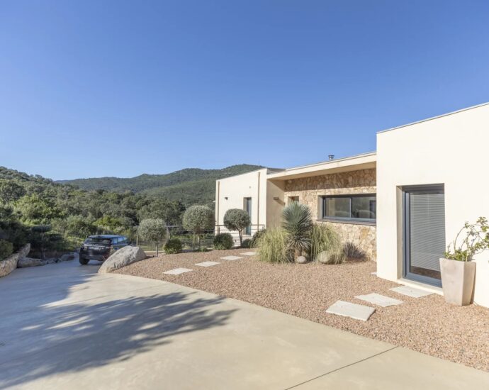 Favone, Villa with panoramic sea view, 3 bedrooms, heated pool, close to the beach