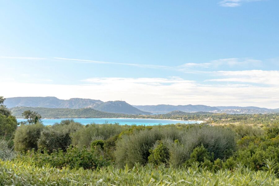 Exclusivité, Arasu, Villa 3 chambres, avec piscine, vue mer, à proximité de la plage du Cabanon Bleu