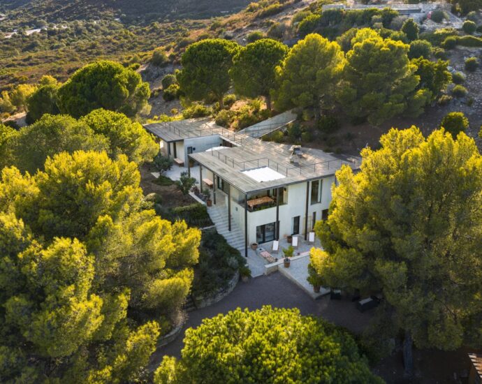 Saint-Florent, Villa contemporaine, 4 chambres, vue mer panoramique, piscine, domaine privé, plage à pieds