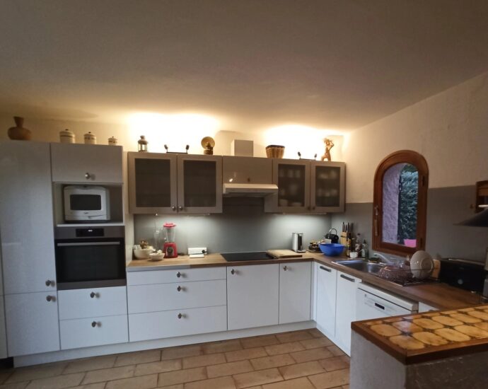 Porto-Vecchio, Domaine de Cala Rossa, villa 5 chambres, vue mer et plage à pied