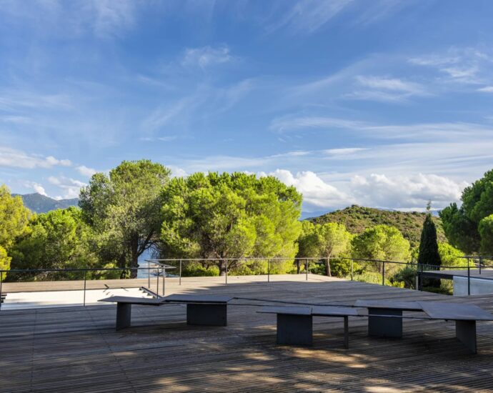 Saint-Florent, Villa contemporaine, 4 chambres, vue mer panoramique, piscine, domaine privé, plage à pieds