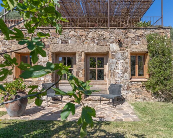 Porto-Vecchio, Piccovaggia, Villa type bergerie, 4 chambres, domaine privé, proche plage