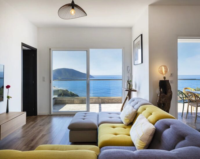 Exclusivité, Costi di Villanova, Villa contemporaine vue mer panoramique, 6 chambres, 2 appartements indépendants, piscine, proche plages et Ajaccio