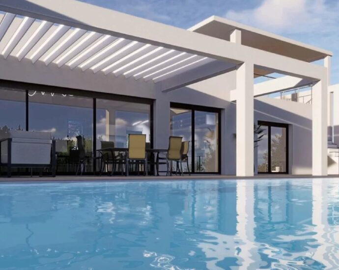 Arasu, land of approximately 17,846 sq.ft , near the beach