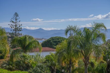 Exclusivité, Ajaccio, Route des Sanguinaires, Appartement vue mer, 3 chambres, plage à pied