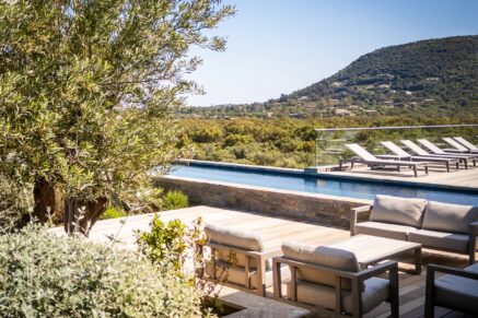 Domaine privé – Pinarello, Villa de 5 chambres, vue mer, piscine à débordement, proche plage