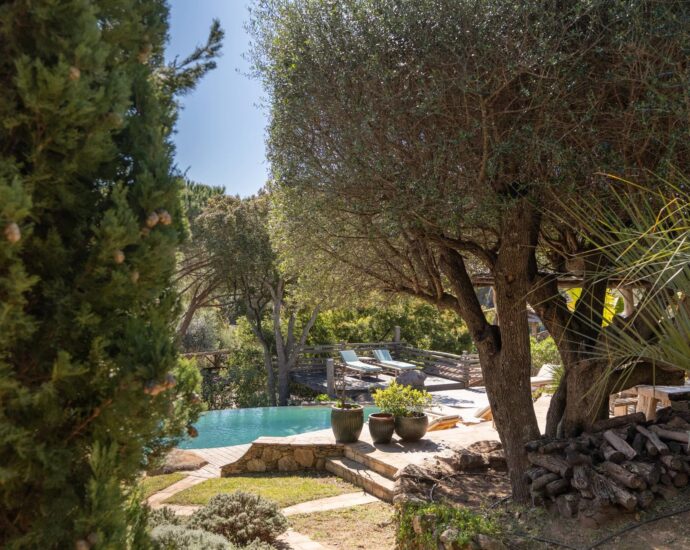 Porto-Vecchio, Piccovaggia, Villa type bergerie, 4 chambres, domaine privé, proche plage