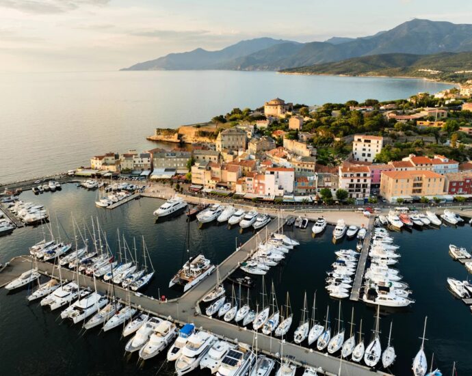 Off Market, Exclusivité, Saint Florent, Hôtel de prestige, Piscine, Plage à pied