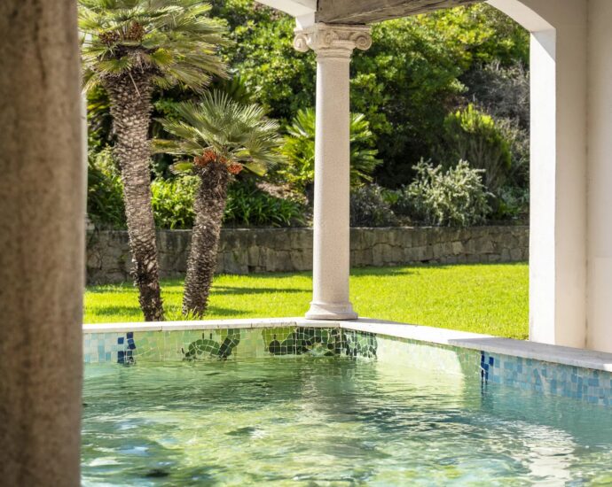 Porticcio, Isolella Peninsula, Waterfront Villa, 7 Bedrooms, Pool, Walking Distance to Beach, Panoramic Sea View