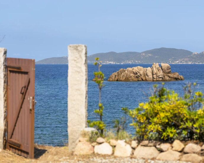 Porticcio, Isolella Peninsula, Waterfront Villa, 7 Bedrooms, Pool, Walking Distance to Beach, Panoramic Sea View