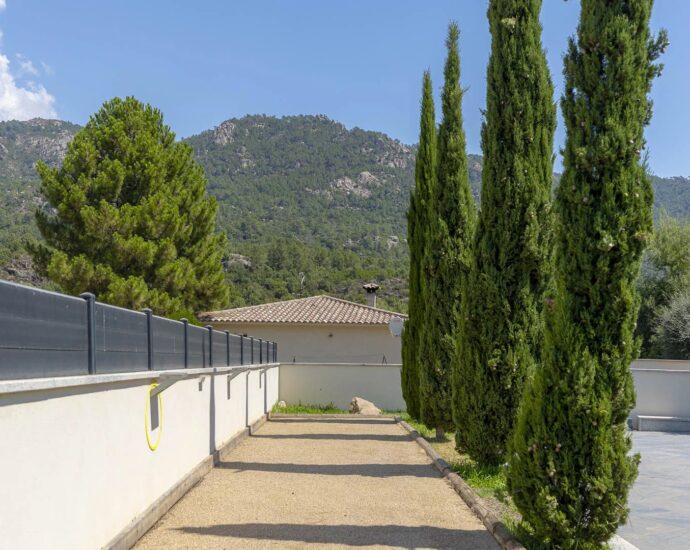 Sainte-Lucie de Porto-Vecchio, Villa 5 chambres, piscine, proche plage et fleuve