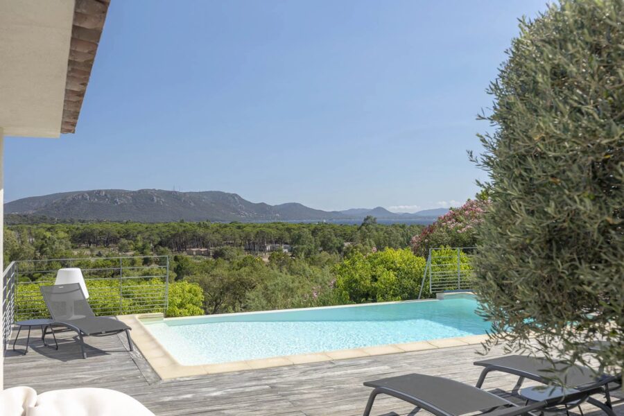 Porto-Vecchio, Golfo di Sogno,  Sea and mountain view villa with 4 bedrooms, heated pool, close to the beaches