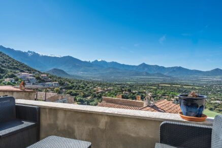 Lumio, appartement, 2 chambres, vue panoramique mer et montagnes, proche plage