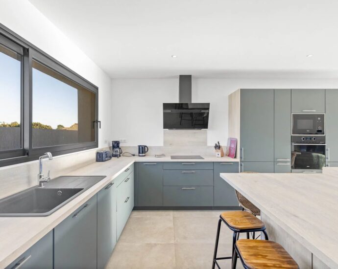 Mora dell Onda, Saint-Cyprien , Villa de plain-pied, 6 chambres, piscine, proche plage