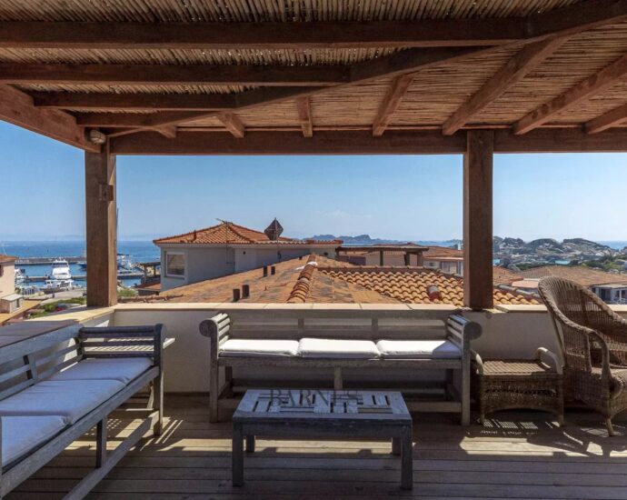 Ile de Cavallo – Duplex au dernier étage – Terrasses de 47 m&sup2; – Vue mer 360°