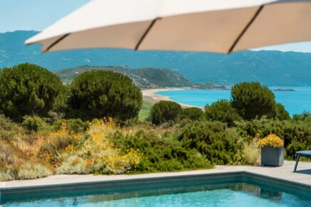 Villa d&rsquo;architecte, 5 chambres, vue mer panoramique, piscine, plages à pied
