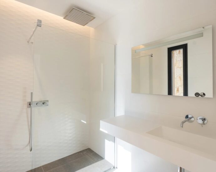 Porticcio, Sea view villa, new development, private estate, 3 bedrooms, swimming pool, close to the beach