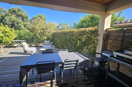 Pinarello, Appartement avec jardin privatif, 2 chambres,  vue dégagée, plage à pied
