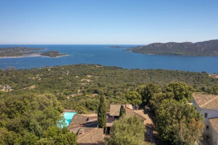 SOUS OFFRE – Porto Vecchio, Domaine de Marina di Fiori, Propriété vue mer panoramique, 5 chambres