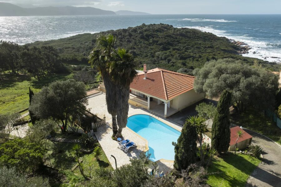 Sagone , Villa vue mer panoramique, 8 chambres, piscine, plage à pied