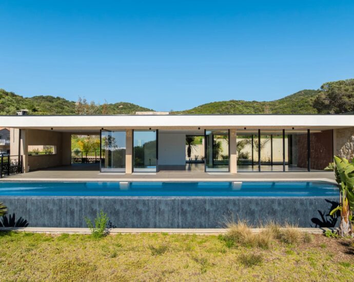 Porticcio, Sea view villa, new development, private estate, 3 bedrooms, swimming pool, close to the beach