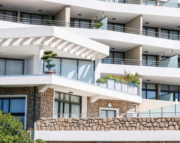 Exclusivité, Ajaccio, Route des Sanguinaires, Appartement vue mer panoramique, 2 chambres, terrasse, plage à pied