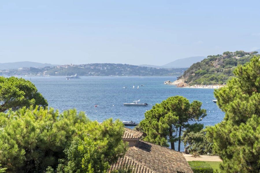 Porto-Vecchio, Domaine de Cala Rossa, villa 6 chambres, vue mer, piscine, plage à pied