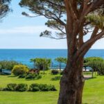 Cap Corse, Sisco, Domaine privé pieds dans l&rsquo;eau, 4 logements, espaces extérieurs, projet résidentiel ou touristique, vue et accès direct à la mer