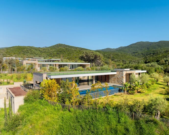Porticcio, Sea view villa, new development, private estate, 3 bedrooms, swimming pool, close to the beach