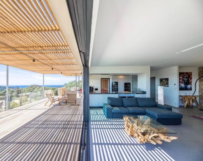 SOUS OFFRE – Exclusivité  – Pianottoli Caldarello – Propriété vue mer et montagne