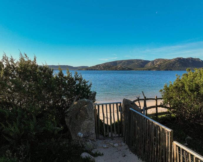 Cala Rossa beach, 6 rooms, pool, right on the water, RL351 Alzu di Cala Rossa
