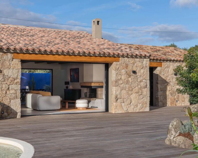 Sainte-Lucie de Porto-Vecchio, Cirendinu, Villa type bergerie, 4 chambres, piscine, proche plage