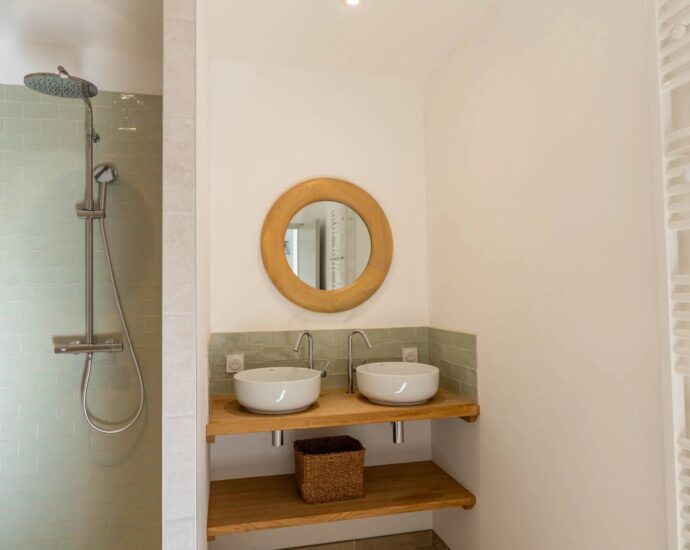 PORTO VECCHIO, Villa, 4 chambres, piscine chauffée, vue montagnes, proche plage