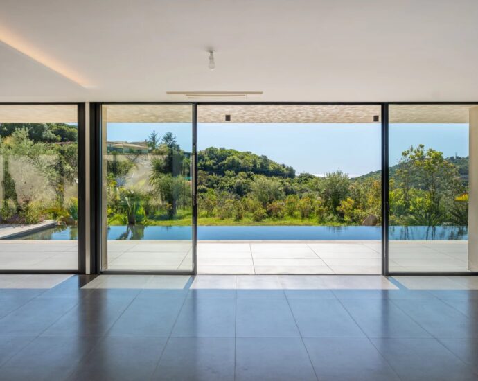 Porticcio, Sea view villa, new development, private estate, 3 bedrooms, swimming pool, close to the beach