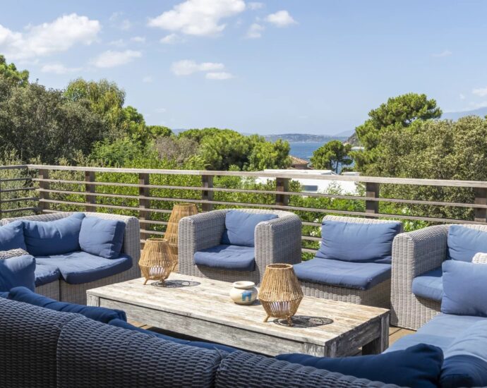 Porto-Vecchio, Domaine de Cala Rossa, villa 6 chambres, vue mer, piscine, plage à pied