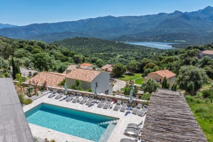 Balagne, Santa-Reparata di Balagna, Villa 9 chambres, vue lac et montagnes, Piscine, Salle de sport, Sauna, Proche l&rsquo;Île Rousse et plages