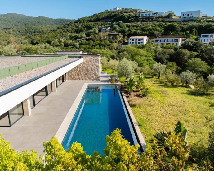 Porticcio, Sea view villa, new development, private estate, 3 bedrooms, swimming pool, close to the beach