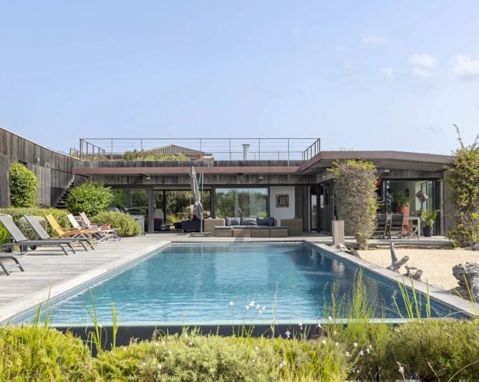Pianottoli-Caldarello,  Architect-Designed Villa, 5 Bedrooms, Infinity Pool, Sea View , Near Chevano Beach