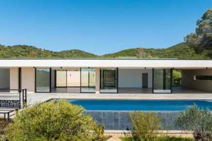 Porticcio, sea-view villa, new development, private estate, 3 bedrooms, swimming pool, close to the beach