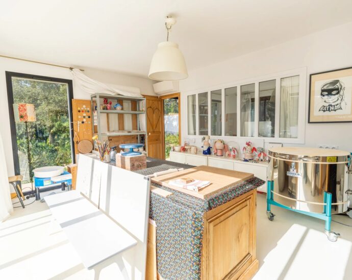 Sainte-Lucie de Porto-Vecchio, Villa T6, piscine, aperçu mer, proche plage