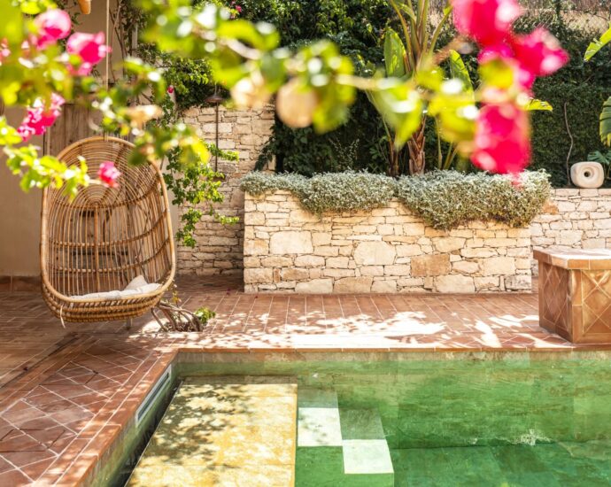 Saint-Florent , 6-Bedroom Villa with Pool, Close to Beach and Town Center