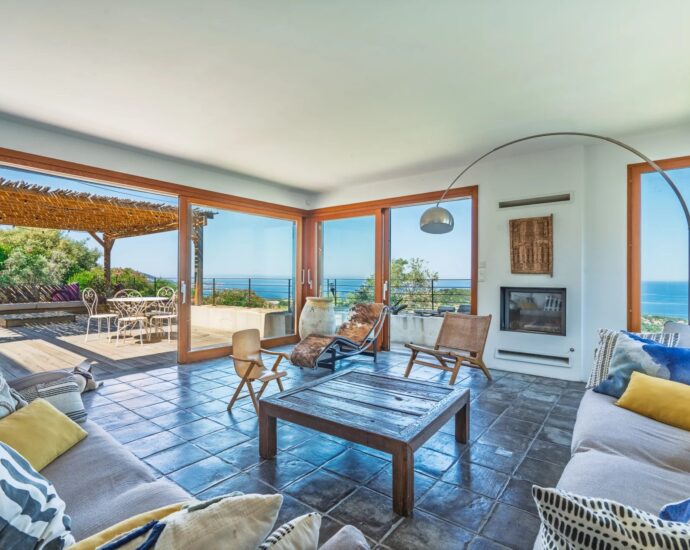 Corbara, Villa 4 bedrooms, swimming pool, panoramic sea views, close to the beach