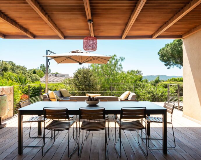 Porto-Vecchio, Domaine de Cala Rossa, villa 4 bedrooms, swimming pool and beach at walking distance,