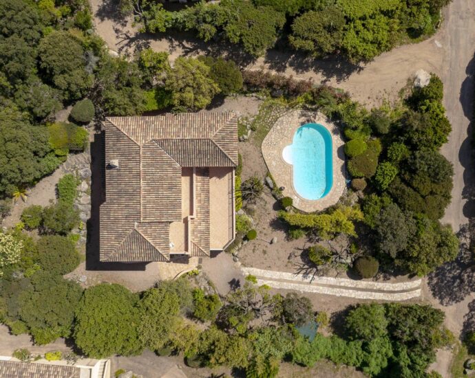 Porto-Vecchio, Domaine de Cala Rossa, 5-rooms villa